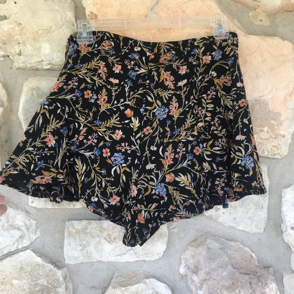 Urban outfitters flowered shorts